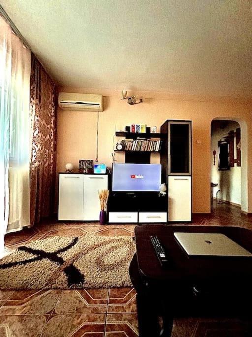 Ap 2 Cam Confortabile - Ab House Яссы Экстерьер фото
